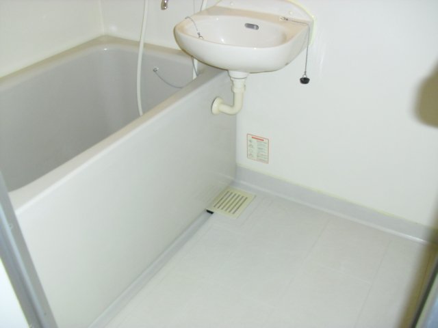 バス・シャワールーム　同物件別号室