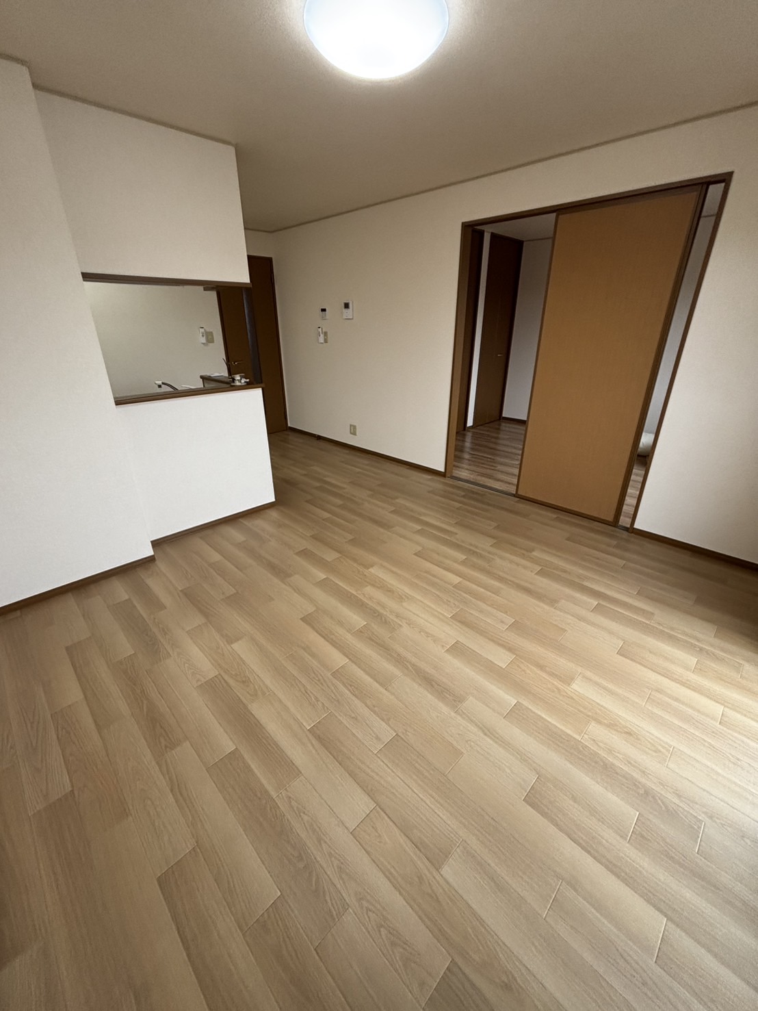 居室・リビング　反転タイプ