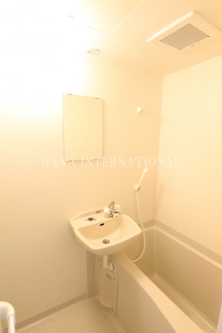 バス・シャワールーム　他部屋写真参照