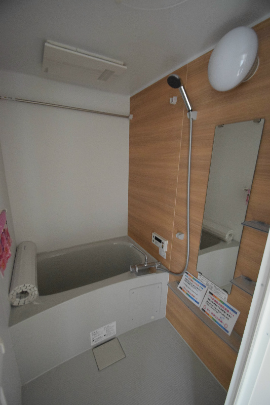 バス・シャワールーム　浴室乾燥機付き
