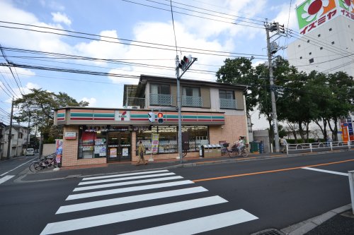 コンビニ　セブンイレブン　板橋前野町店（コンビニ）まで484m