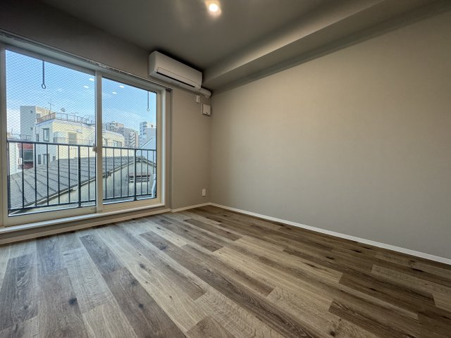 居室・リビング　こちらのリビングで趣味の時間をお楽しみください