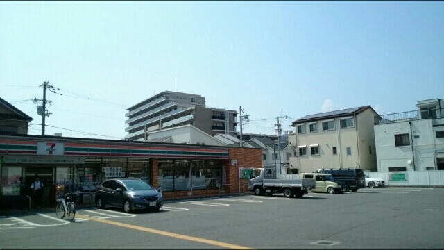 コンビニ　セブンイレブン（コンビニ）まで260m