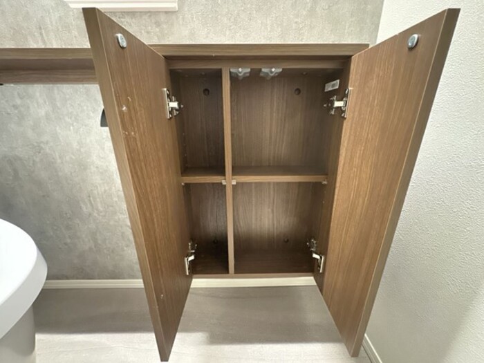 トイレ　トイレ収納