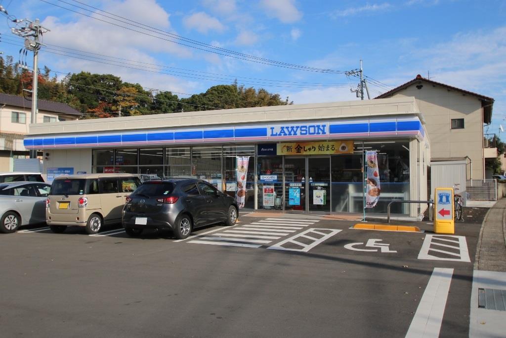 コンビニ　ローソン下関垢田町一丁目店（コンビニ）まで631m