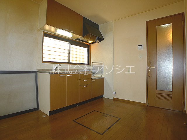 キッチン　キッチンはガスコンロ設置可