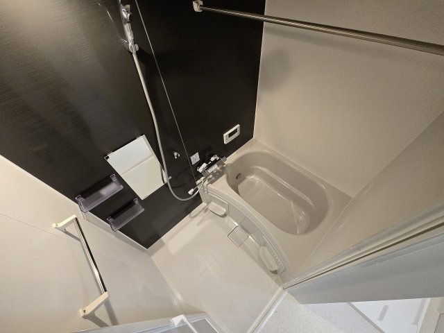 バス・シャワールーム　落ち着いた空間のお風呂です