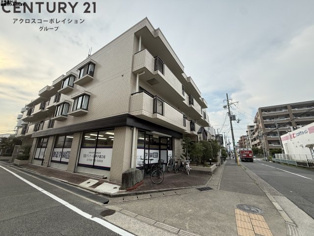 建物外観　オートロック付き！