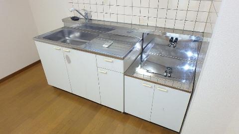 キッチン　２口ガスコンロが置ける流し台♪