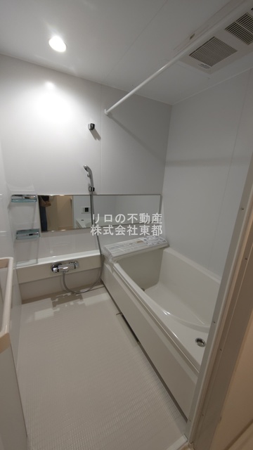 バス・シャワールーム　※他号室のお写真です