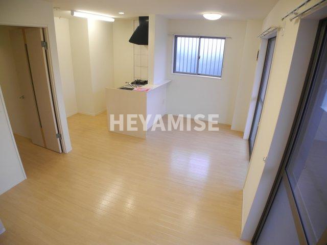 居室・リビング　※室内画像は別号室のもの　※反転