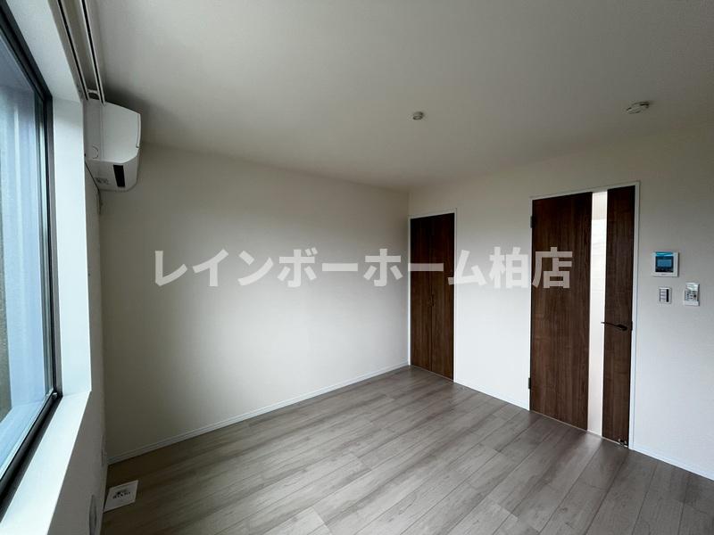 居室・リビング　ゆったり過ごせる居間です