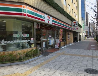 コンビニ　セブンイレブン 大阪立売堀1丁目店（コンビニ）まで180m