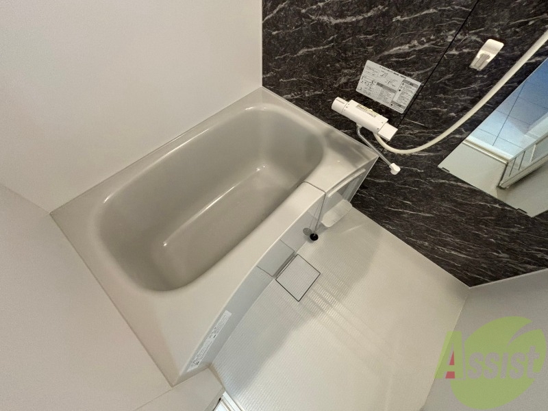 バス・シャワールーム　お風呂になります。一日の疲れを癒してくださいね。