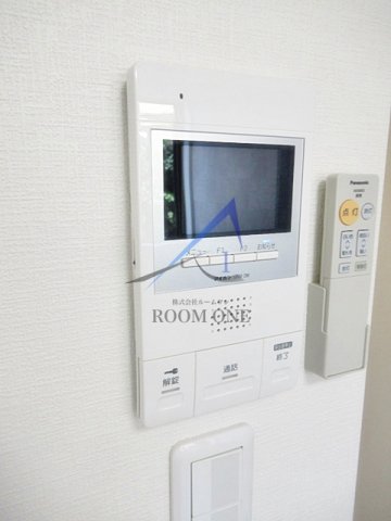 セキュリティ　モニター付きインターホンです。