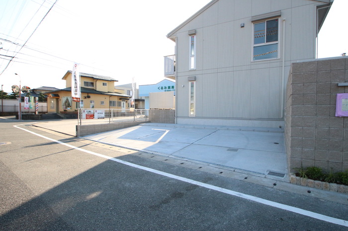 駐車場　駐車場