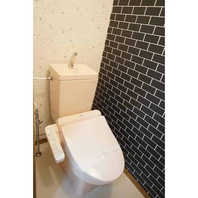 トイレ　温水洗浄便座は残置品となります