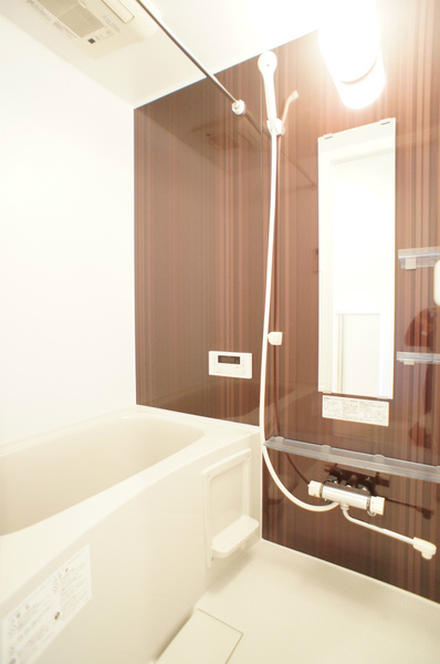バス・シャワールーム　バス・トイレ別です。