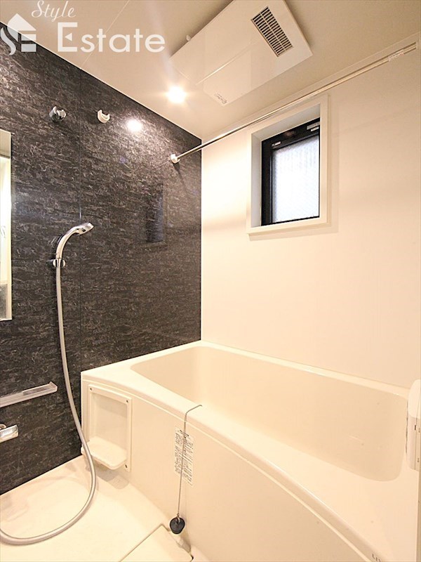 バス・シャワールーム　バスルーム