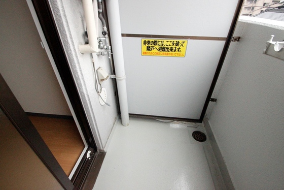 バルコニー　※同タイプ、別部屋の写真です