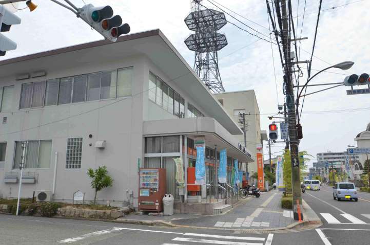 郵便局　竹原郵便局郵便（郵便局）まで204m