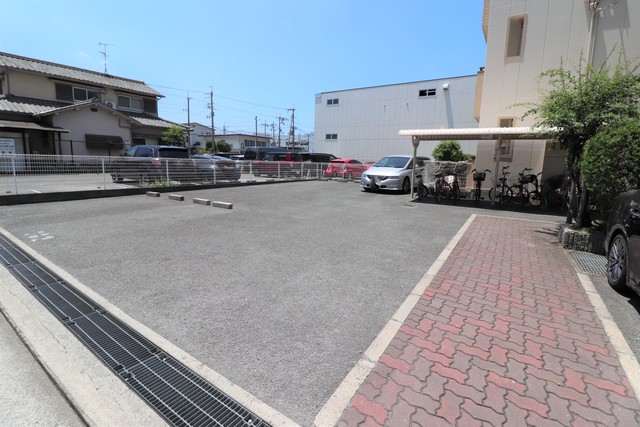 駐車場　敷地内駐車場