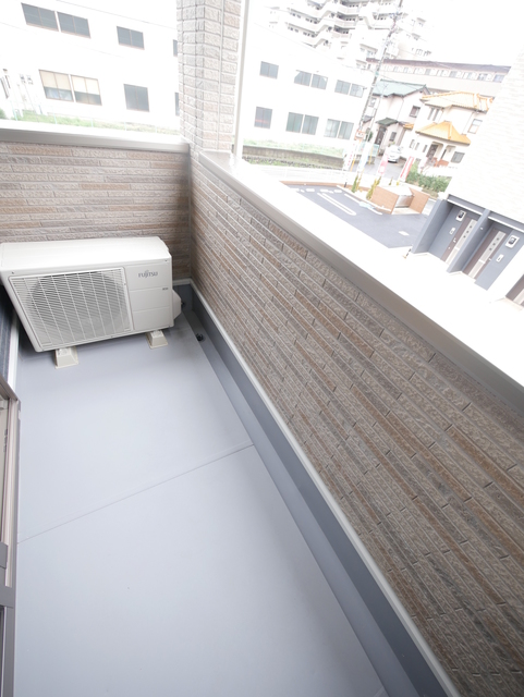 バルコニー　★幅広で開放感のあるバルコニーです★