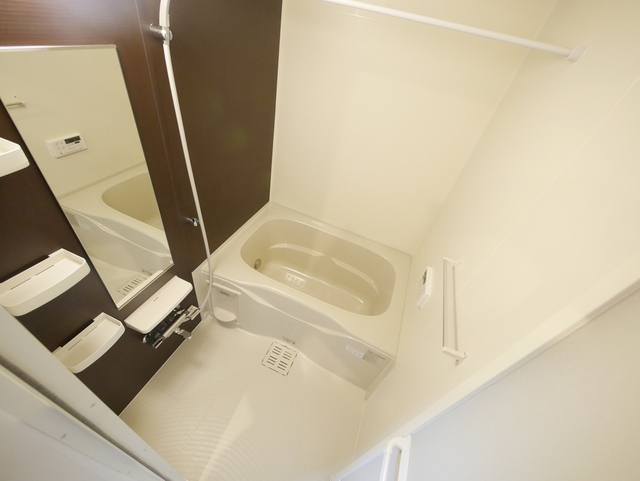 バス・シャワールーム　★追焚付の浴室で１日の疲れをゆっくり癒せます★