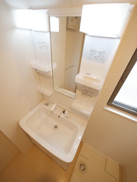 洗面設備　★人気設備の独立洗髪洗面台がございます