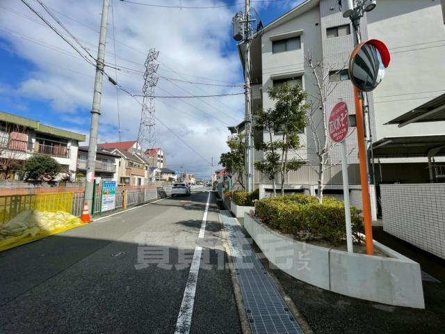 コンビニ　ファミリーマート　伊丹稲野（コンビニ）まで419m