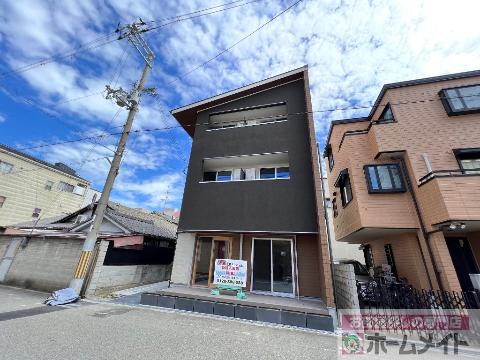 建物外観　外観写真（昼）