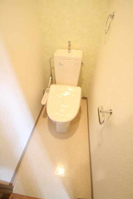 トイレ　※別室の参考写真です