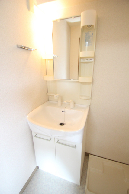 洗面設備　※別室の参考写真です