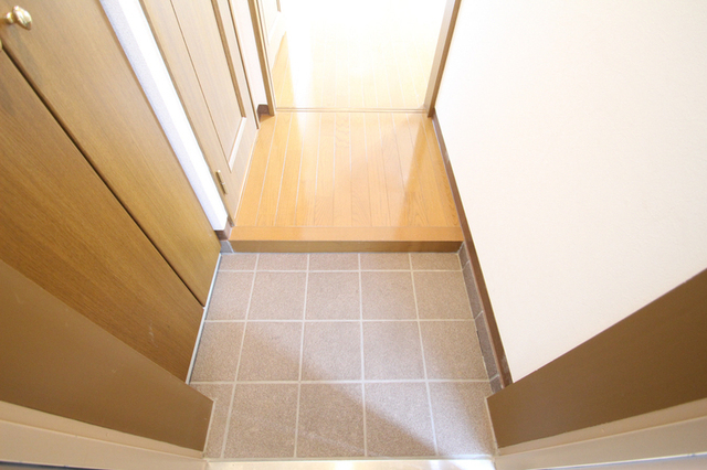 玄関　※別室の参考写真です