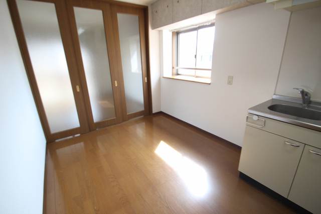 居室・リビング　※別室の参考写真です