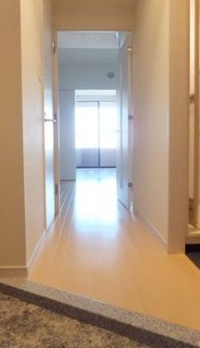 玄関　明るい玄関です