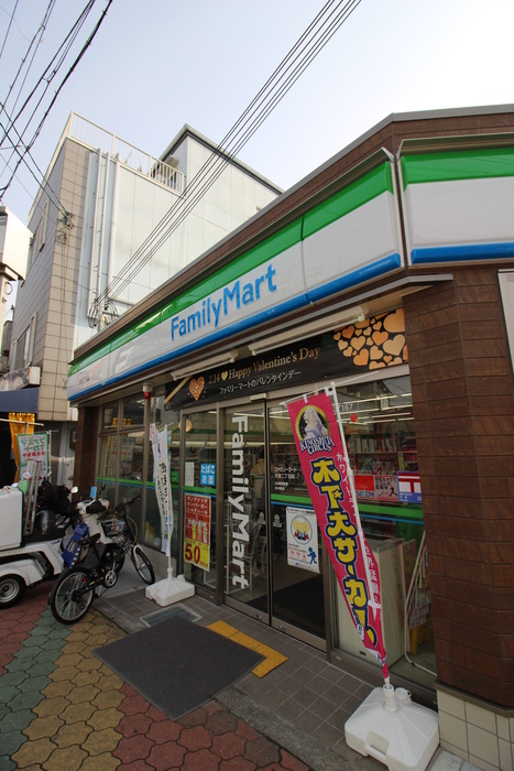 コンビニ　ファミリーマート大宮2丁目店（コンビニ）まで447m