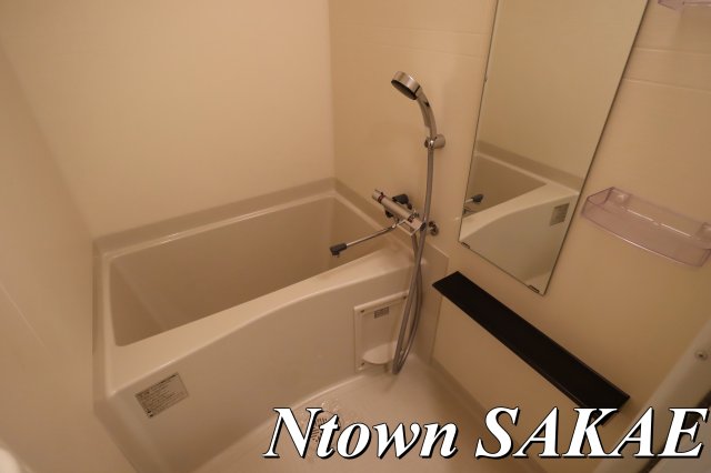 バス・シャワールーム　落ち着いた空間のお風呂です