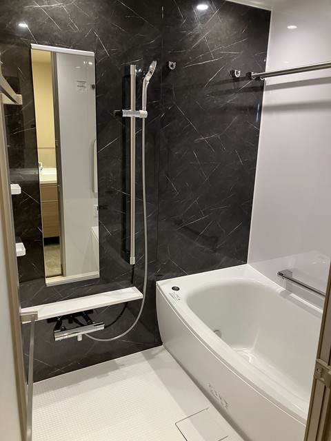 バス・シャワールーム　※写真は同タイプ住戸です。