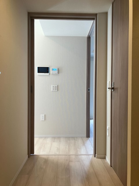 玄関　※写真は同タイプ住戸です。