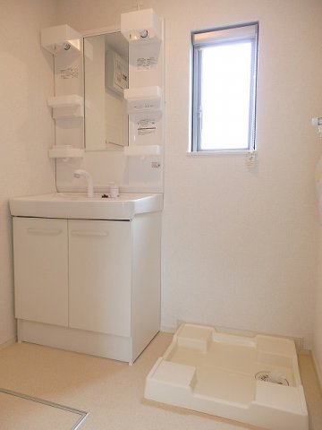 洗面設備　広い洗面スペース