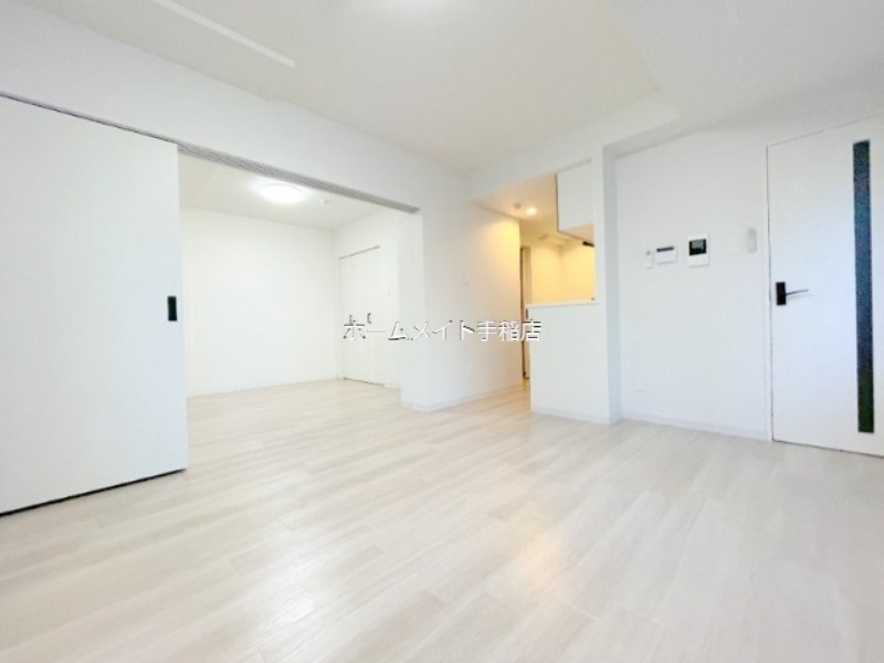 居室・リビング　明るい洋室♪