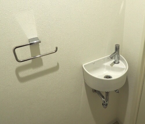 トイレ　トイレ（手洗い場）