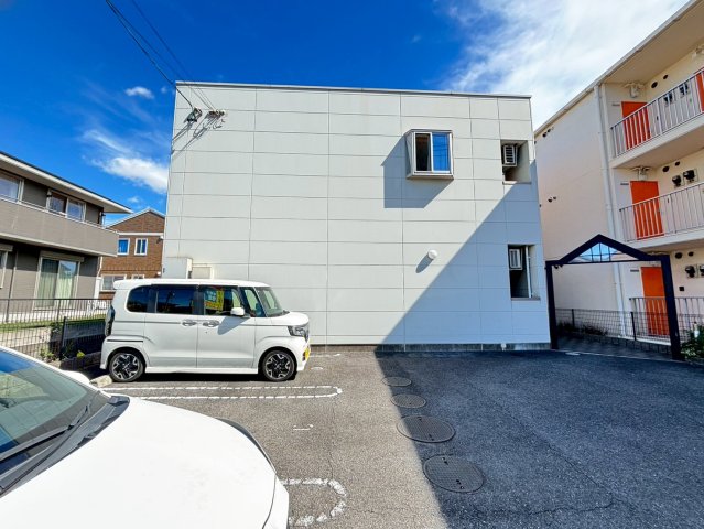 建物外観　イリヤ