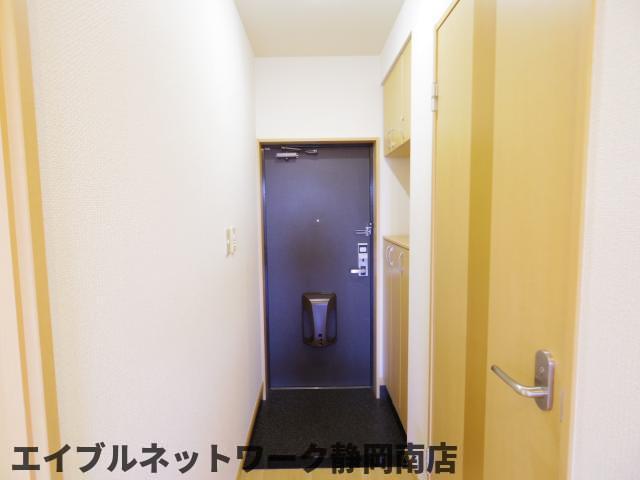 玄関　毎日通る玄関はこちらです