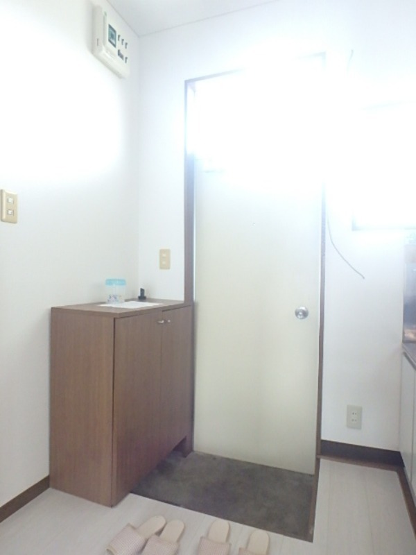 玄関　図面と現状に相違がある場合には現状を優先