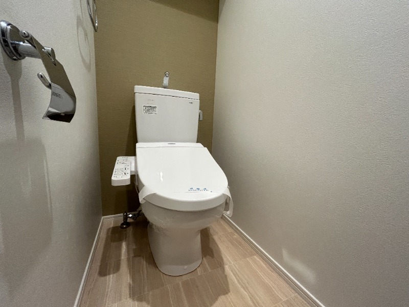 トイレ　別号室