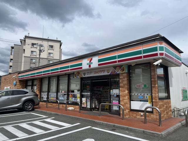 コンビニ　セブン－イレブン大野城まどかぴあ前店（コンビニ）まで455m
