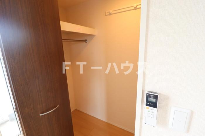 収納　ウォークインクローゼット