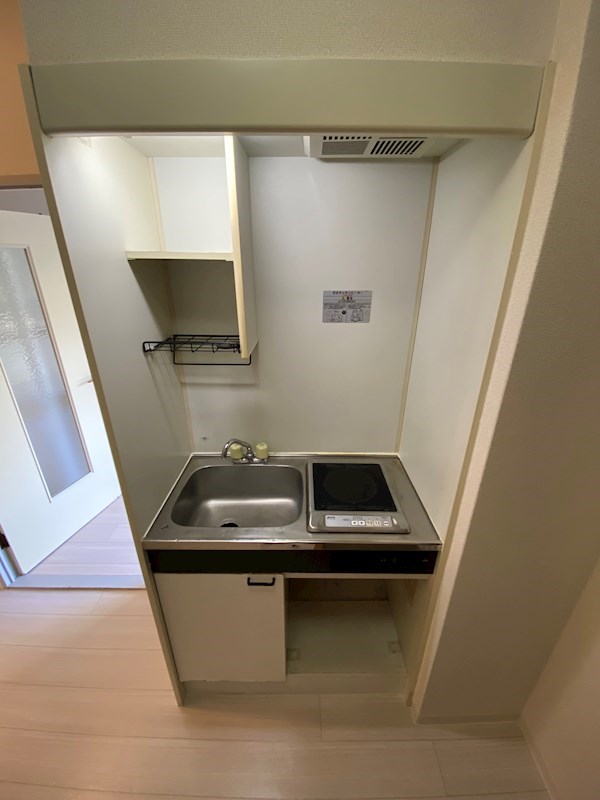 キッチン　コンパクトなキッチンで掃除もラクラク